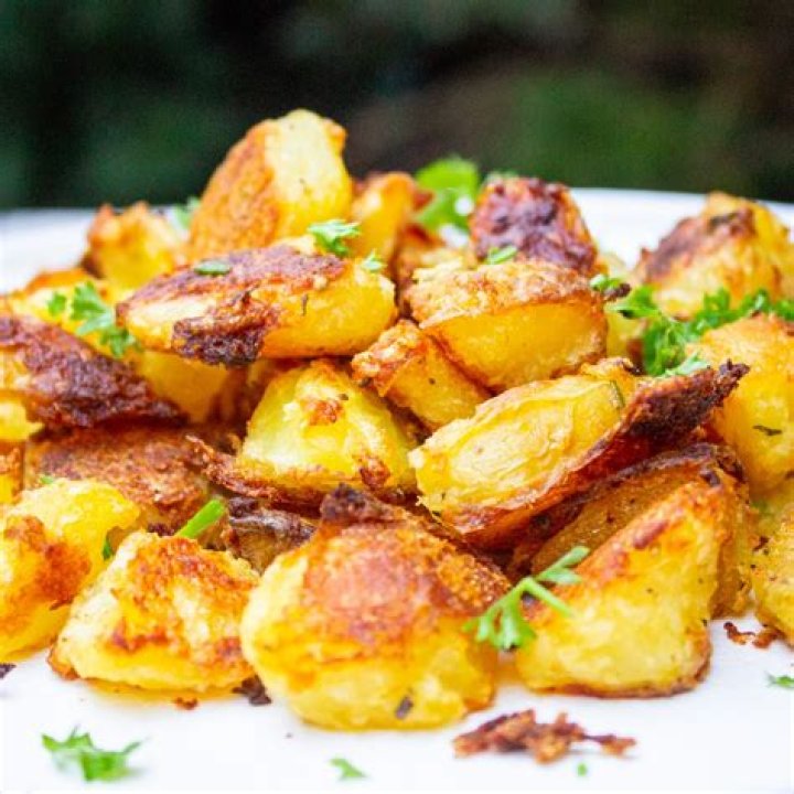 Can I refrigerate baked potatoes?