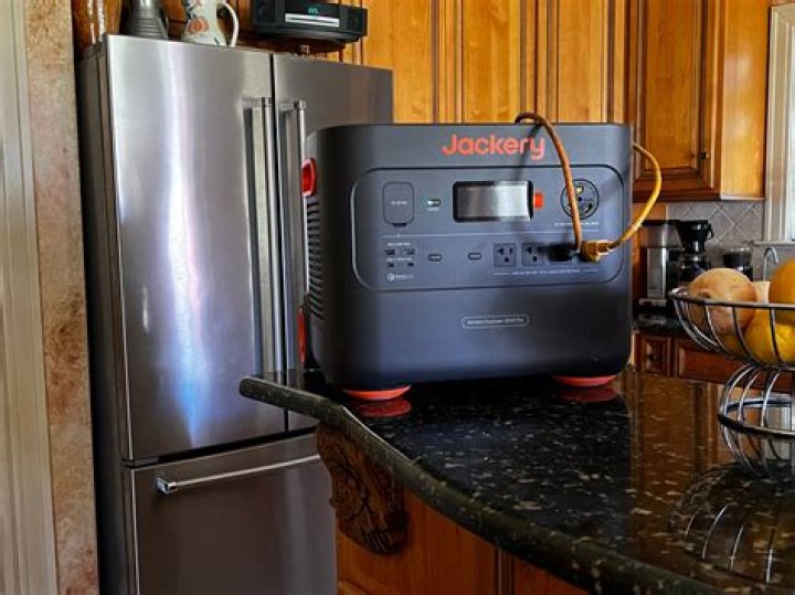 Can you run a refrigerator on DC power?