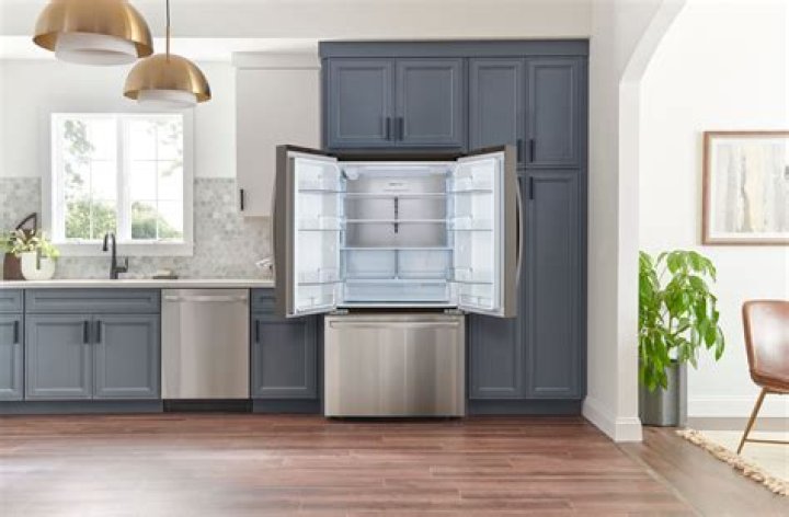 Does the refrigerator stay on in an RV?