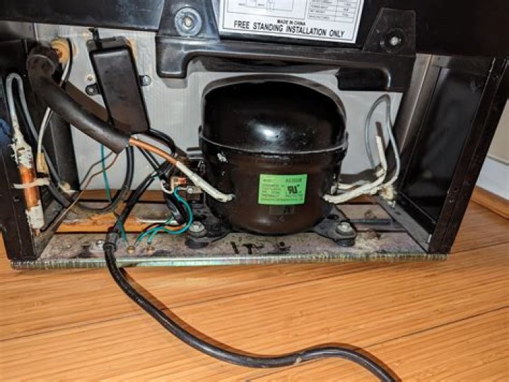 How can I tell if my Dometic Fridge has no power?