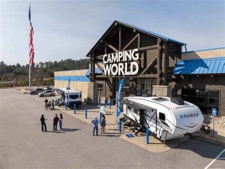 How many fifth wheels are there at Camping World?