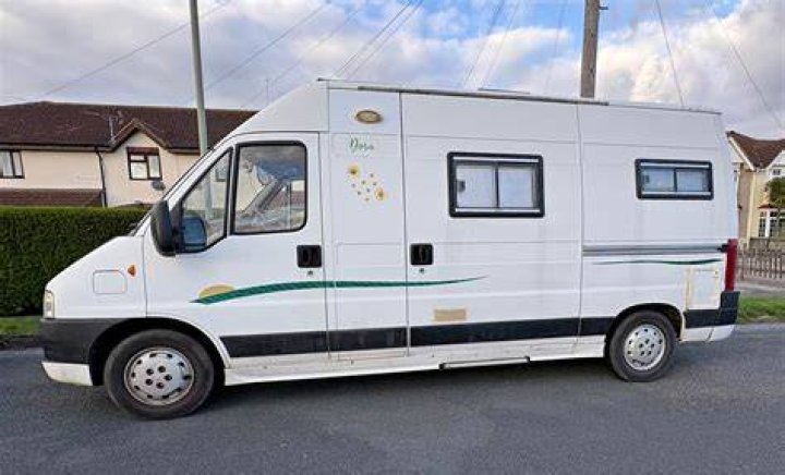 Is the 1999 Fleetwood pace Arrow a gas motorhome?