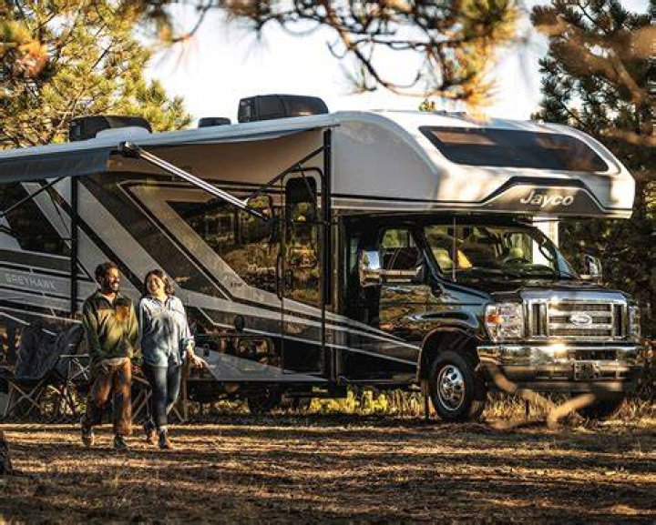 What are the features of a Jayco Greyhawk 26y?