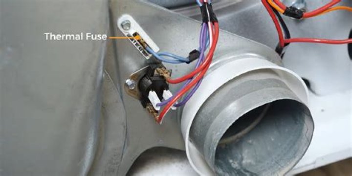 What does the thermal fuse on a Dometic fridge do?