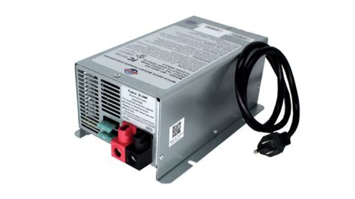 What does the WFCO wf8955 power center converter do?