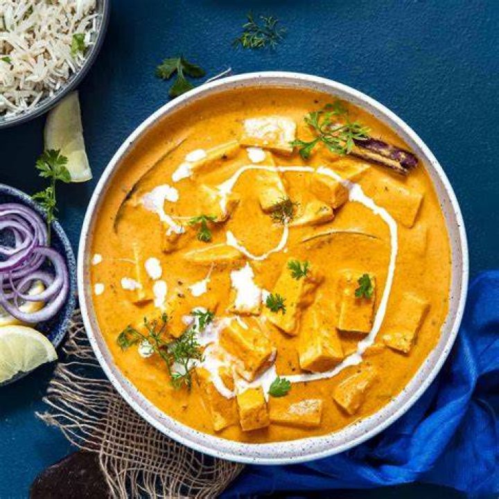 What is the difference between Paneer Makhani and Paneer Butter Masala?