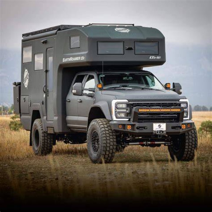 What kind of brake lights do RV campers use?