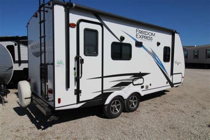 What kind of trailer is Freedom Express ultra lite?