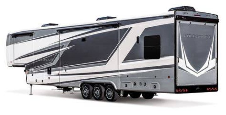 Who are the largest manufacturers of 5th Wheel RVs?